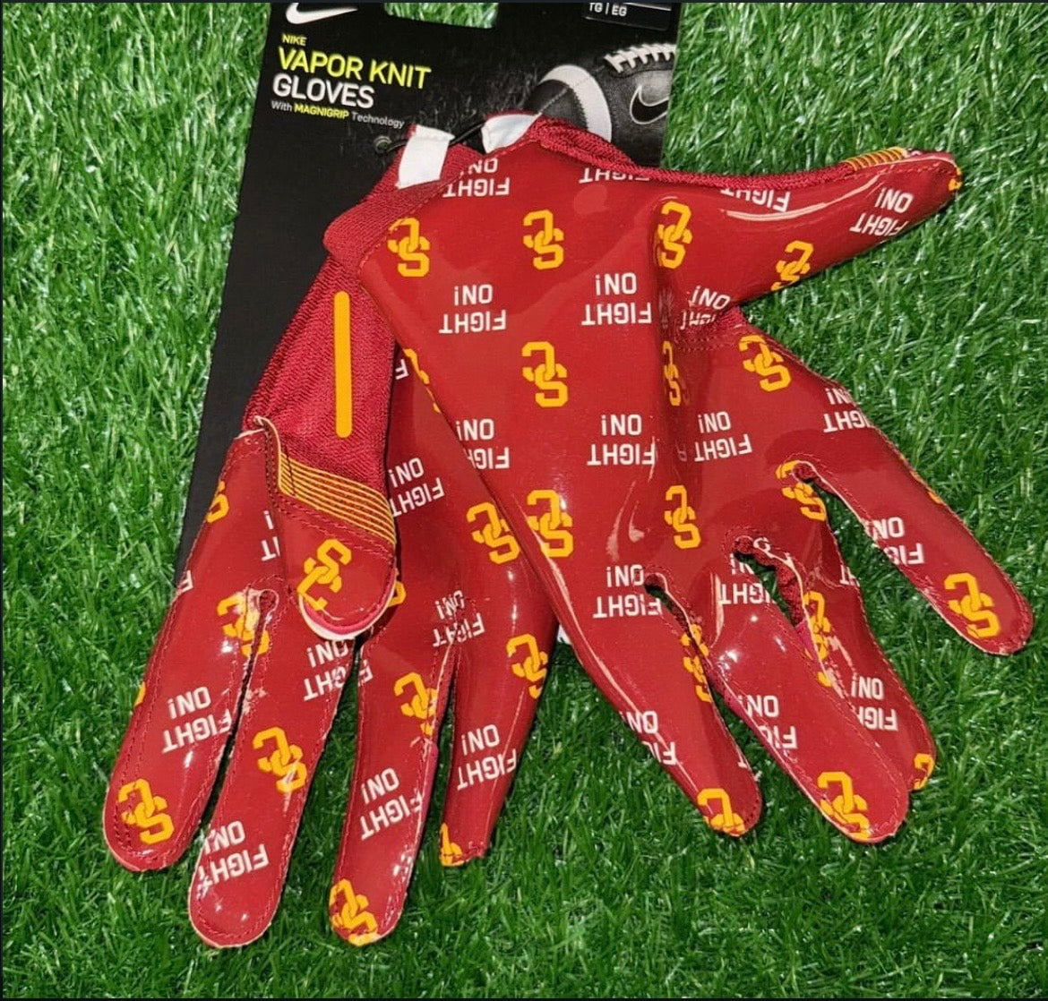 Nike USC TeamIssued
VaporKnit FB Gloves