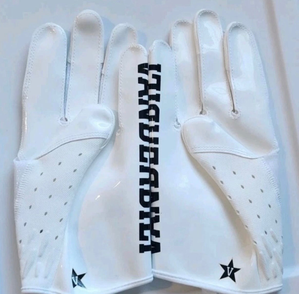 Nike Vanderbilt VaporJet
7.0 TeamIssued Football Gloves